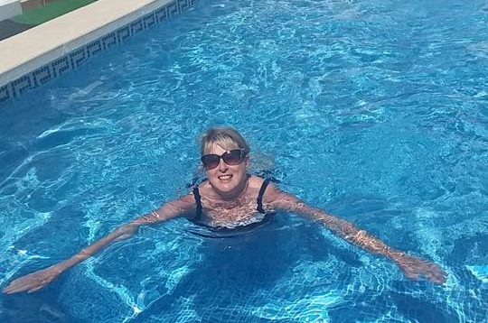 Alison’s blog me swimming in pool